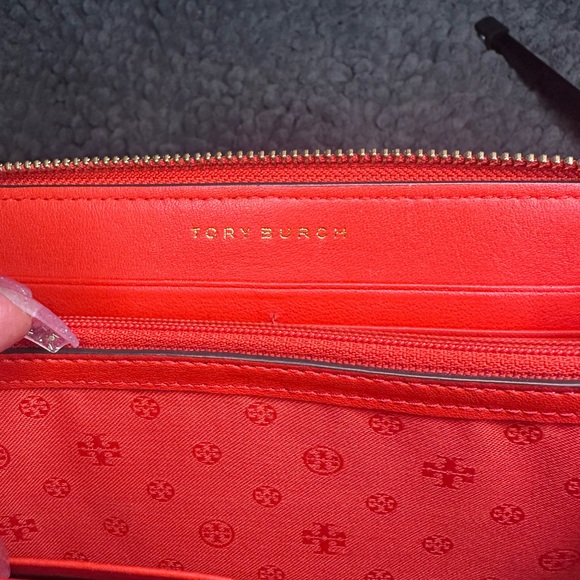 Tory Burch Vibrant Red Leather full size zip wallet - Picture 6 of 9